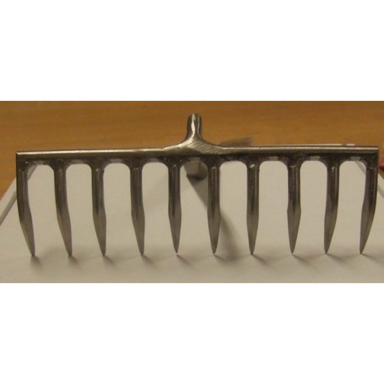 876070-amerikaanse-hark-10-tand